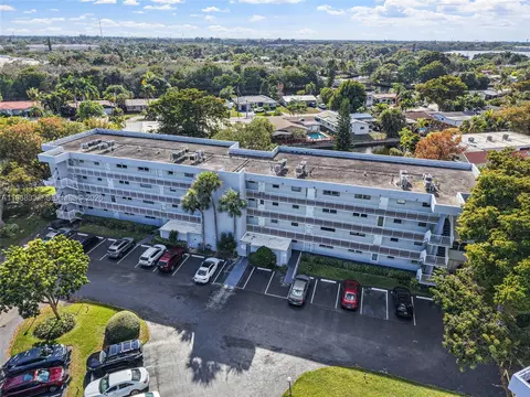 112 Royal Park Dr #3H, Oakland Park, FL 33309