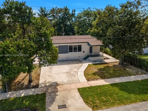 130 NE 169 Ter, North Miami Beach, FL 33162