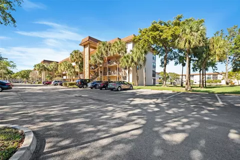 4950 E Sabal Palm Blvd #310, Tamarac, FL 33319