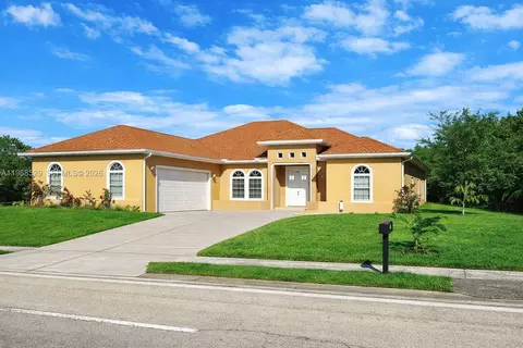 1711 SE Airoso Blvd, Port Saint Lucie, FL 34984