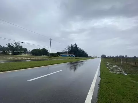 527 N Nelson Rd N, Cape Coral, FL 33993
