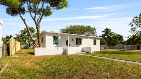 1735 NW 126th St, Miami, FL 33167