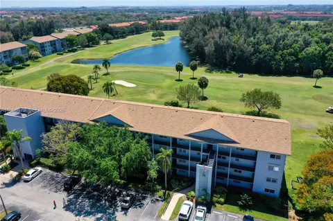 12500 SW 6th St #311N, Pembroke Pines, FL 33027