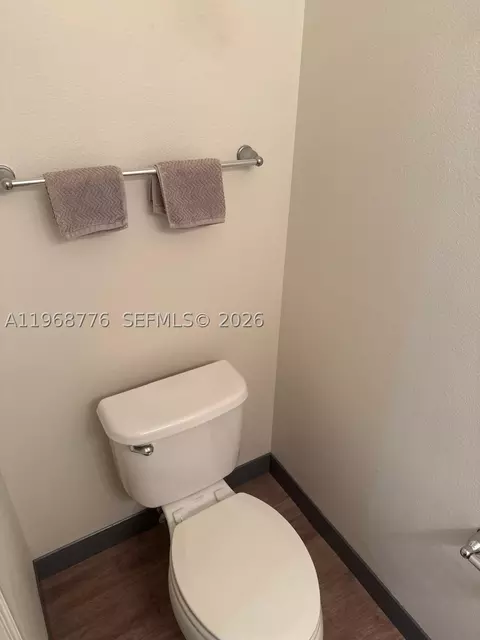 Bath - 4717 Chatterton Way, Riverview, FL 33578 photo 2 of 4