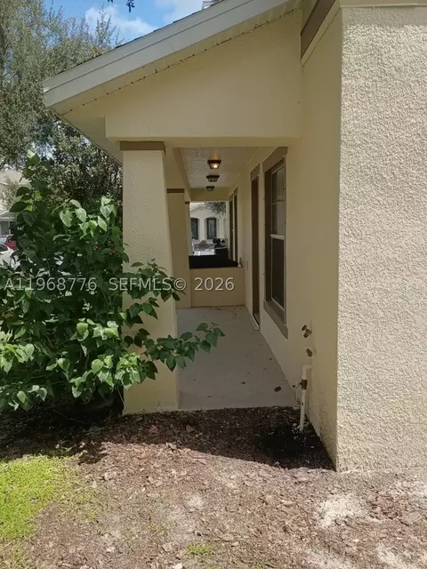 Exterior - 4717 Chatterton Way, Riverview, FL 33578 photo 3 of 3
