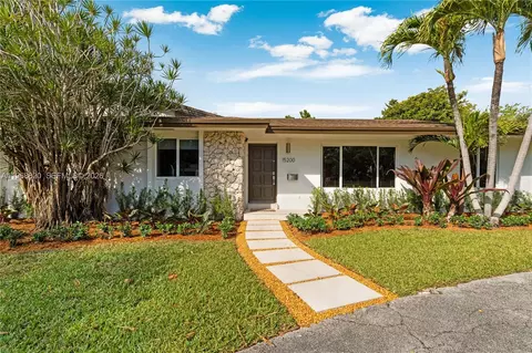15200 SW 77th Ct, Palmetto Bay, FL 33157