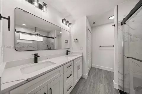 Bath - 9989 SW 42nd Ave, Ocala, FL 34476 photo 1 of 3