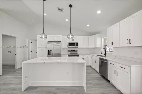 Kitchen - 9989 SW 42nd Ave, Ocala, FL 34476 photo 2 of 2