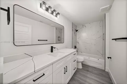 Bath - 9989 SW 42nd Ave, Ocala, FL 34476 photo 3 of 3
