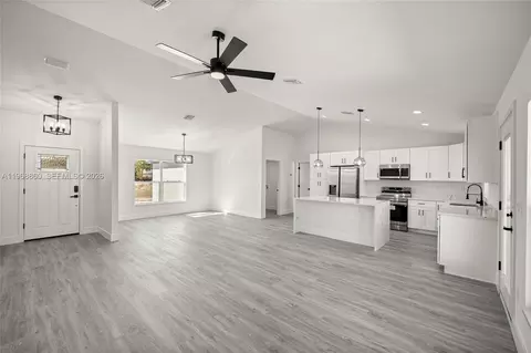 Living - 9989 SW 42nd Ave, Ocala, FL 34476 photo 2 of 3