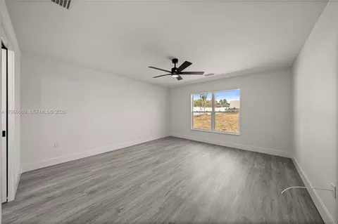 Bedroom - 9989 SW 42nd Ave, Ocala, FL 34476 photo 2 of 9