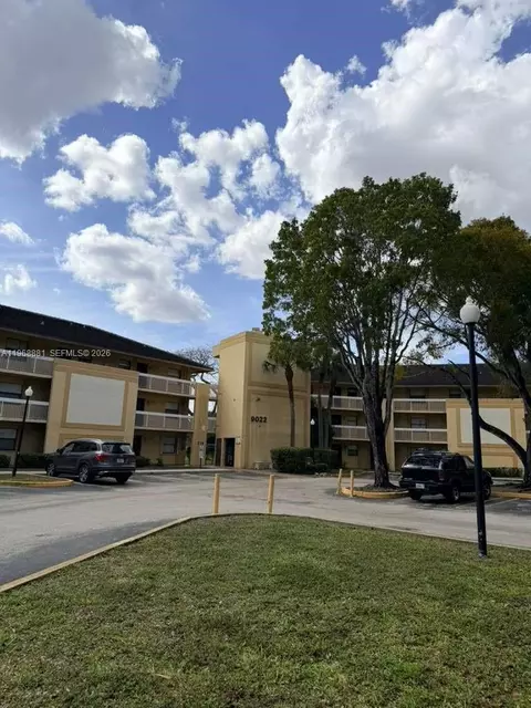 9022 NW 28th Dr #2-206, Coral Springs, FL 33065