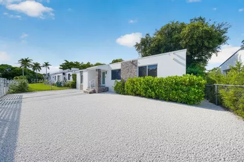 231 NW 44th St, Miami, FL 33127