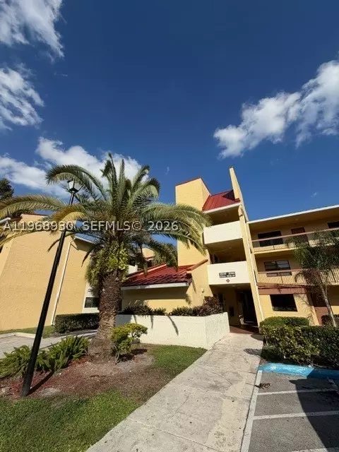 2071 Coral Ridge Dr #N204, Coral Springs, FL 33071
