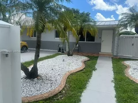 11830 SW 206th St, Miami, FL 33177