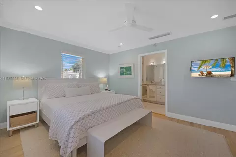 Bedroom - 26 Marlin Ln #B, Key Largo, FL 33037 photo 2 of 4
