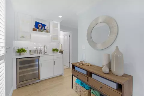 Entry Way - 26 Marlin Ln #B, Key Largo, FL 33037 photo 1 of 1