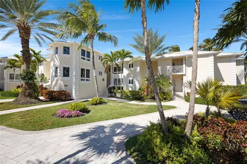 Exterior - 26 Marlin Ln #B, Key Largo, FL 33037 photo 2 of 3