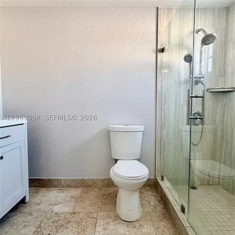 Undisclosed, Hialeah, FL 33015 photo 13