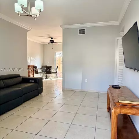 Undisclosed, Hialeah, FL 33015 photo 4