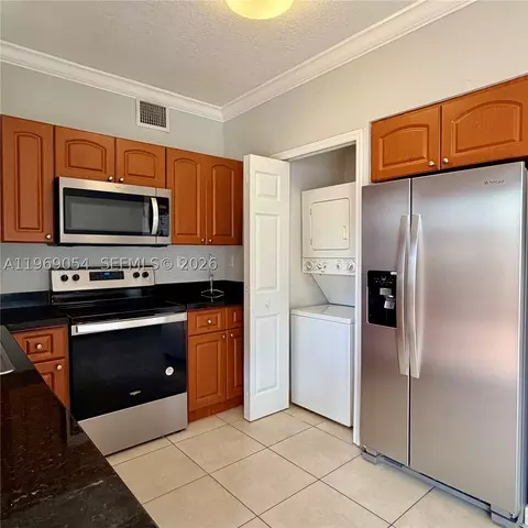 Undisclosed, Hialeah, FL 33015 photo 10
