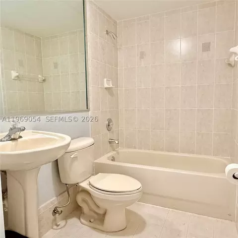 Undisclosed, Hialeah, FL 33015 photo 17