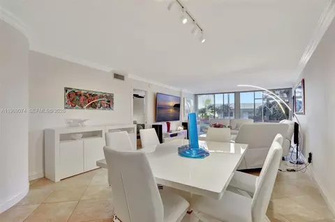 2731 NE 14th St Cswy #115, Pompano Beach, FL 33062