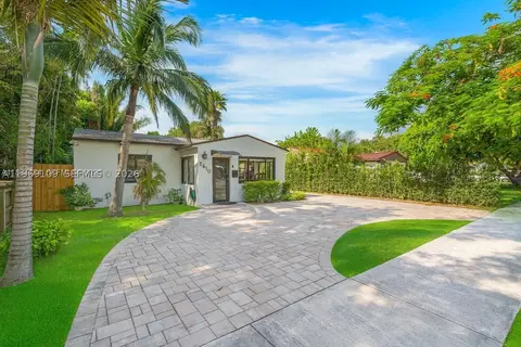 2510 Thomas St, Hollywood, FL 33020