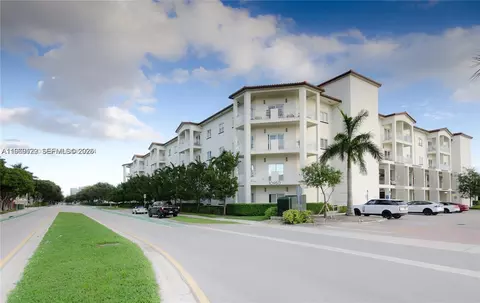 10950 NW 82nd St #204, Doral, FL 33178