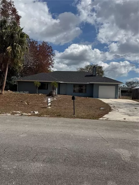 1573 SE Clearbrook St, Port Saint Lucie, FL 34983