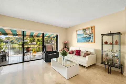 Living - 14842 Breckness Pl, Miami Lakes, FL 33016 photo 2 of 4