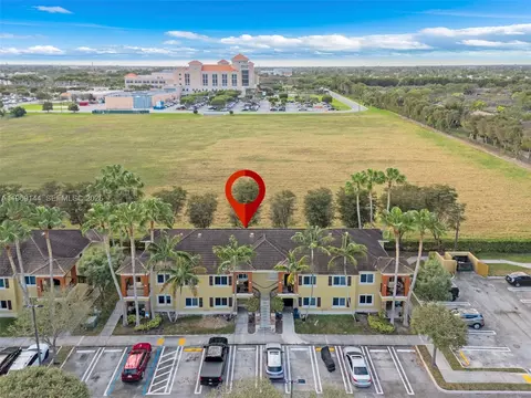 990 NE 33rd Ter #102, Homestead, FL 33033