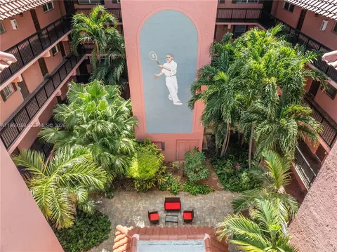 670 Tennis Club Dr #307, Fort Lauderdale, FL 33311