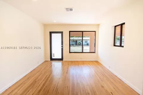 415 E 52nd St, Hialeah, FL 33013 photo 2