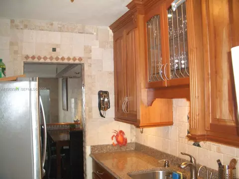 10900 SW 104th St #324, Miami, FL 33176
