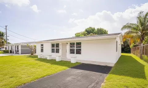 3460 NW 17th St, Lauderhill, FL 33311