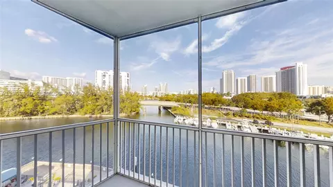 200 Diplomat Pkwy #620, Hallandale Beach, FL 33009