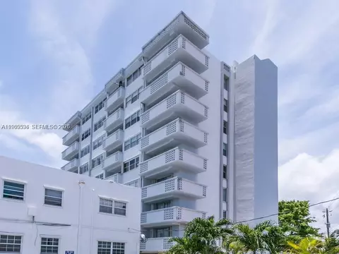 7118 Bonita Dr #704, Miami Beach, FL 33141