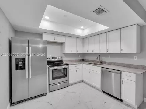 34 Meacham Ln, Tamarac, FL 33319