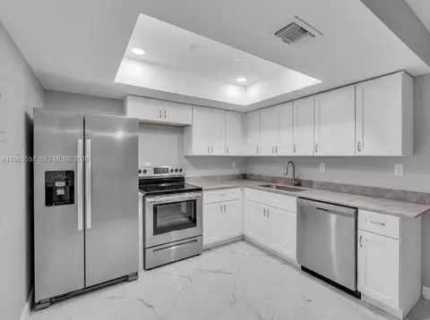 34 Meacham Ln, Tamarac, FL 33319