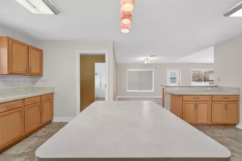 6762 NW Daffodil Ln, Port Saint Lucie, FL 34983