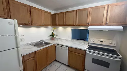 500 Executive Center Dr #1C, West Palm Beach, FL 33401