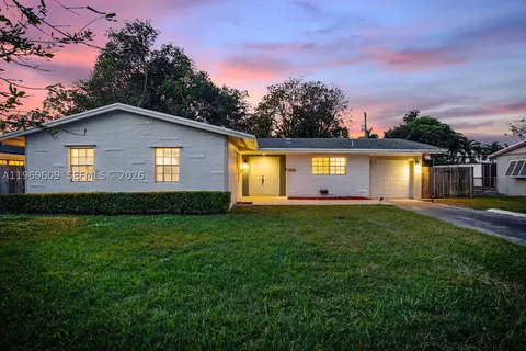 9912 SW 196th St, Cutler Bay, FL 33157