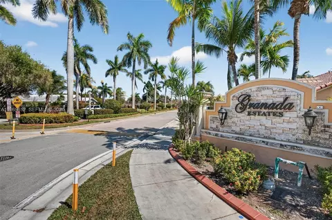 426 NE 20th Ave, Homestead, FL 33033