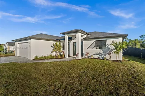 1621 NW 23rd Ter, Cape Coral, FL 33993