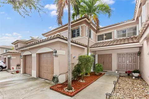 9722 NW 23rd Ct, Pembroke Pines, FL 33024