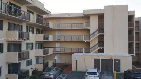 995 SW 84th Ave #218, Miami, FL 33144