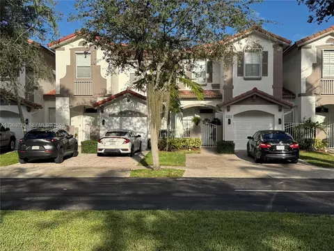 6243 SW 165th Ave, Miami, FL 33193