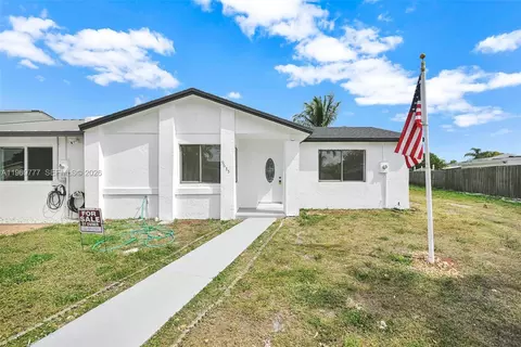 19635 NW 52nd Pl, Miami Gardens, FL 33055