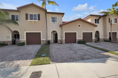 22168 SW 88th Path, Cutler Bay, FL 33190